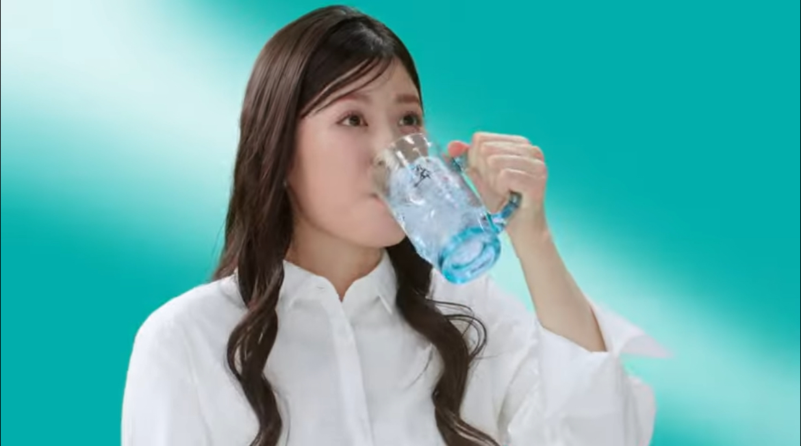 【サントリー】翠ジンソーダCMの女優は誰？女性出演者を紹介 - CMライフ